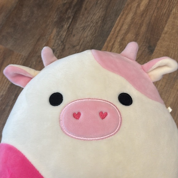9 Inch Pink Cow Squishmallow - Picture 4 of 5